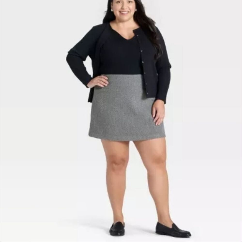 🆕️👗Brushed Boucle Mini Skirt from A New Day, Sz 22 - Gray